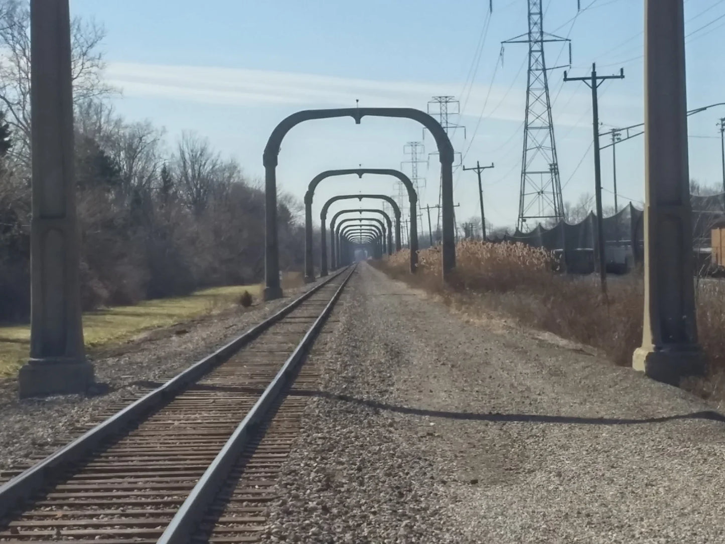 DT&I Concrete Arches Catenary System