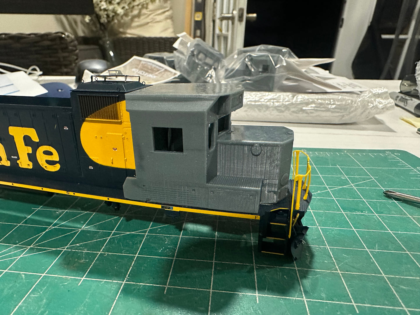 SD40 - 3 Cab only - CSX
