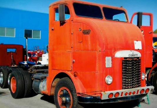Corbitt D800 Tall Boy Truck